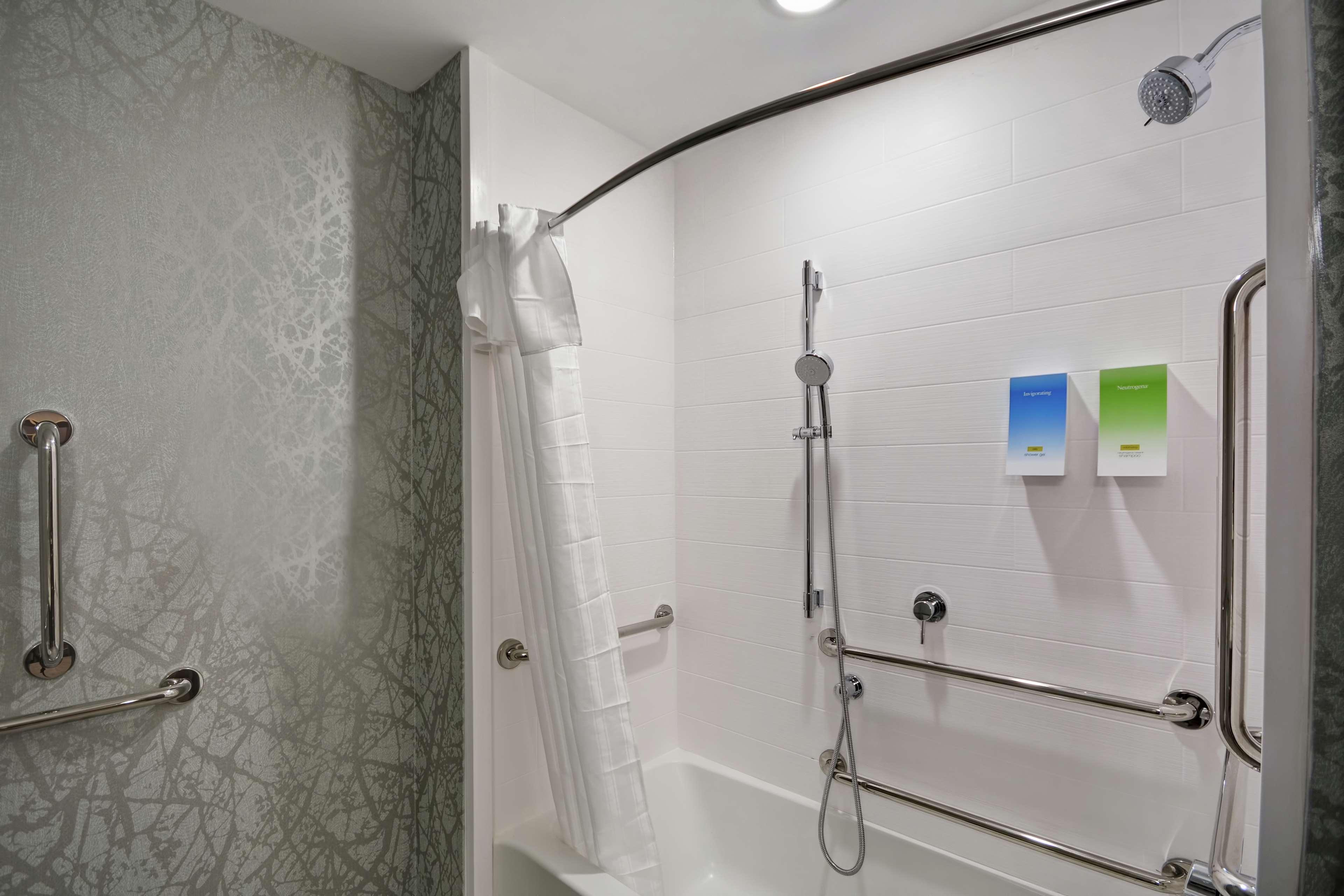 Home2 Suites By Hilton Grand Rapids North Walker Exterior foto